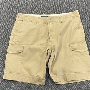 Tommy Hilfiger cargo shorts, size 38W, tan